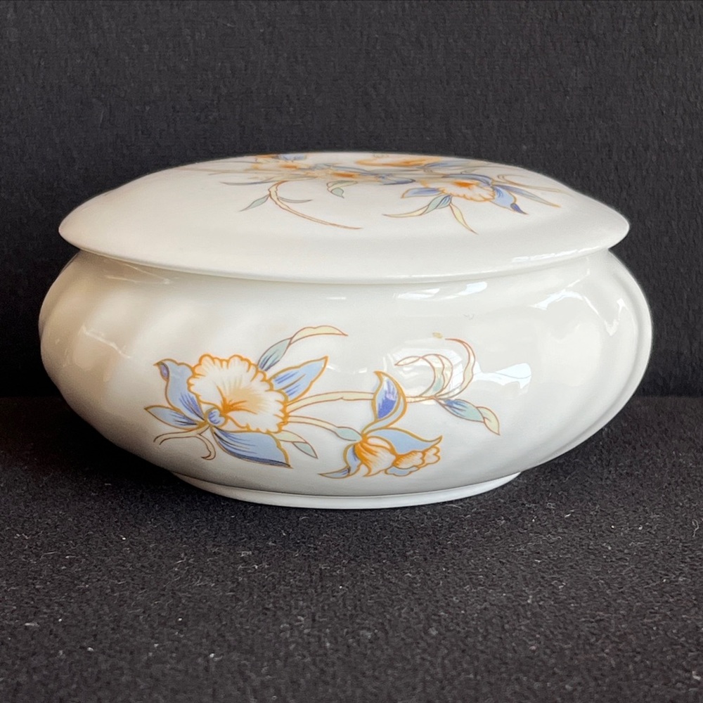 AYNSLEY Lidded Trinket Box